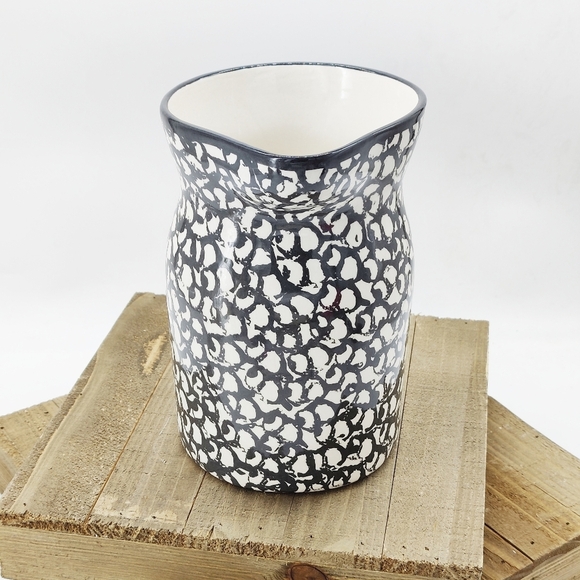 Vintage Minimalist Pitcher / Looks Like Pottery Barn - Picture 4 of 5